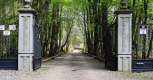 Magiczny Ogród Rzeźb, Owczarnia