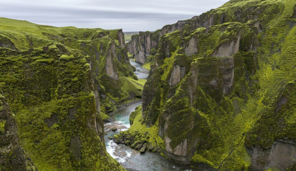 Klimat w worldbuildingu - jak pogoda wpływa na powieść fantasy?